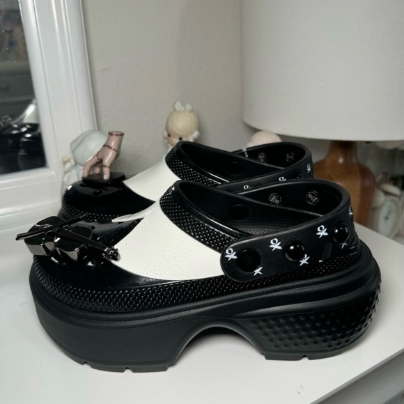 Wednesday Crocs - Picture 6 of 9